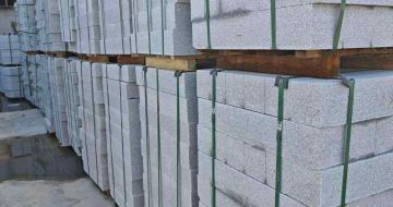 云浮芝麻白路牙石，路侧石