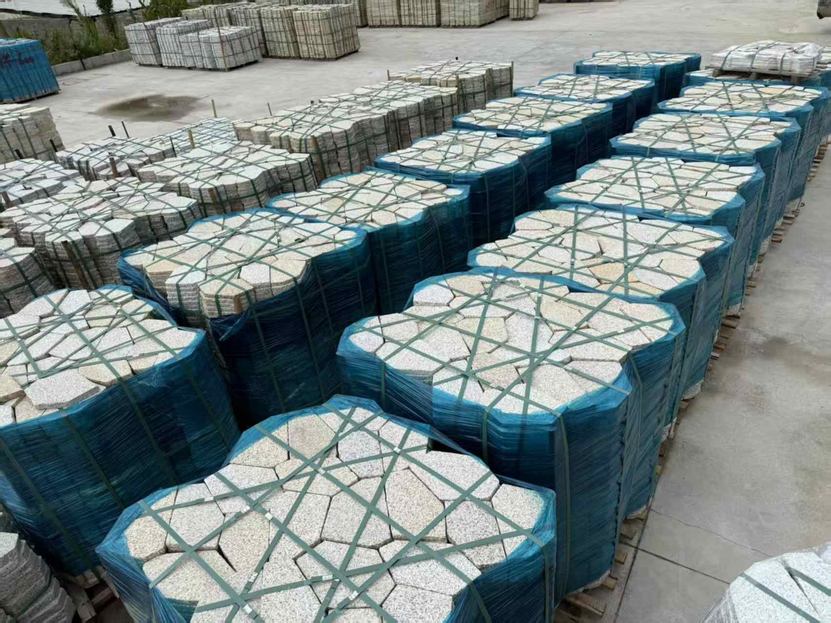 云浮黄金麻冰裂纹 碎拼