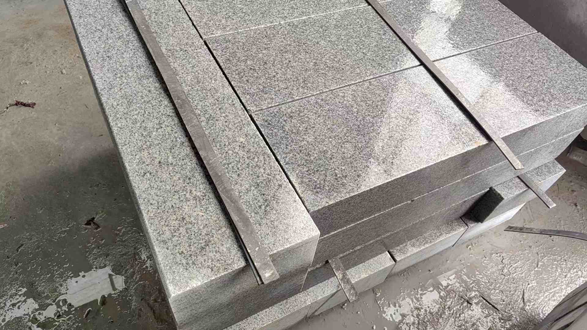 云浮芝麻灰 芝麻白 路牙石 路侧石 马路牙子